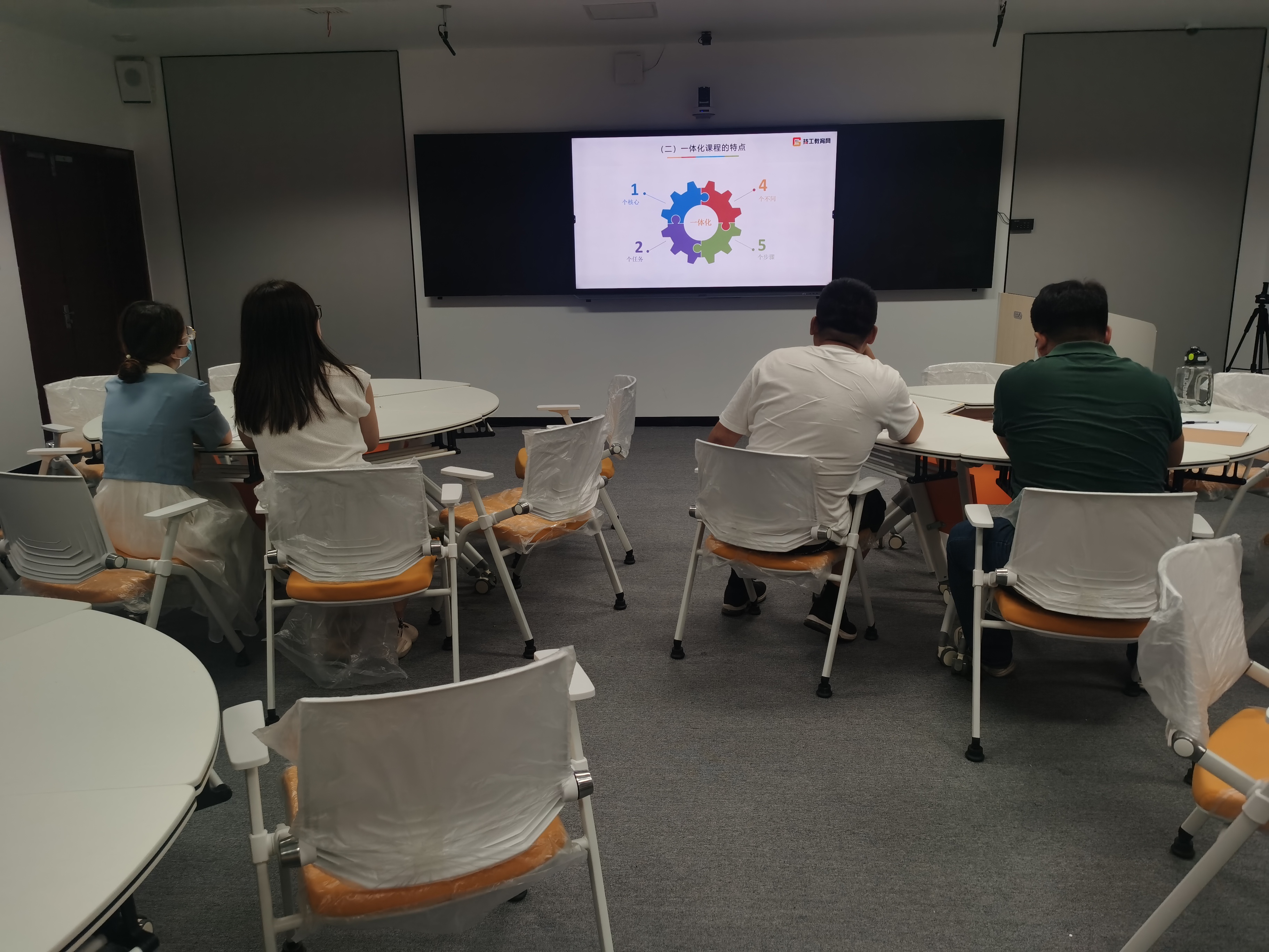 e3cbf43eb956b8f96d8c67875edb7cc